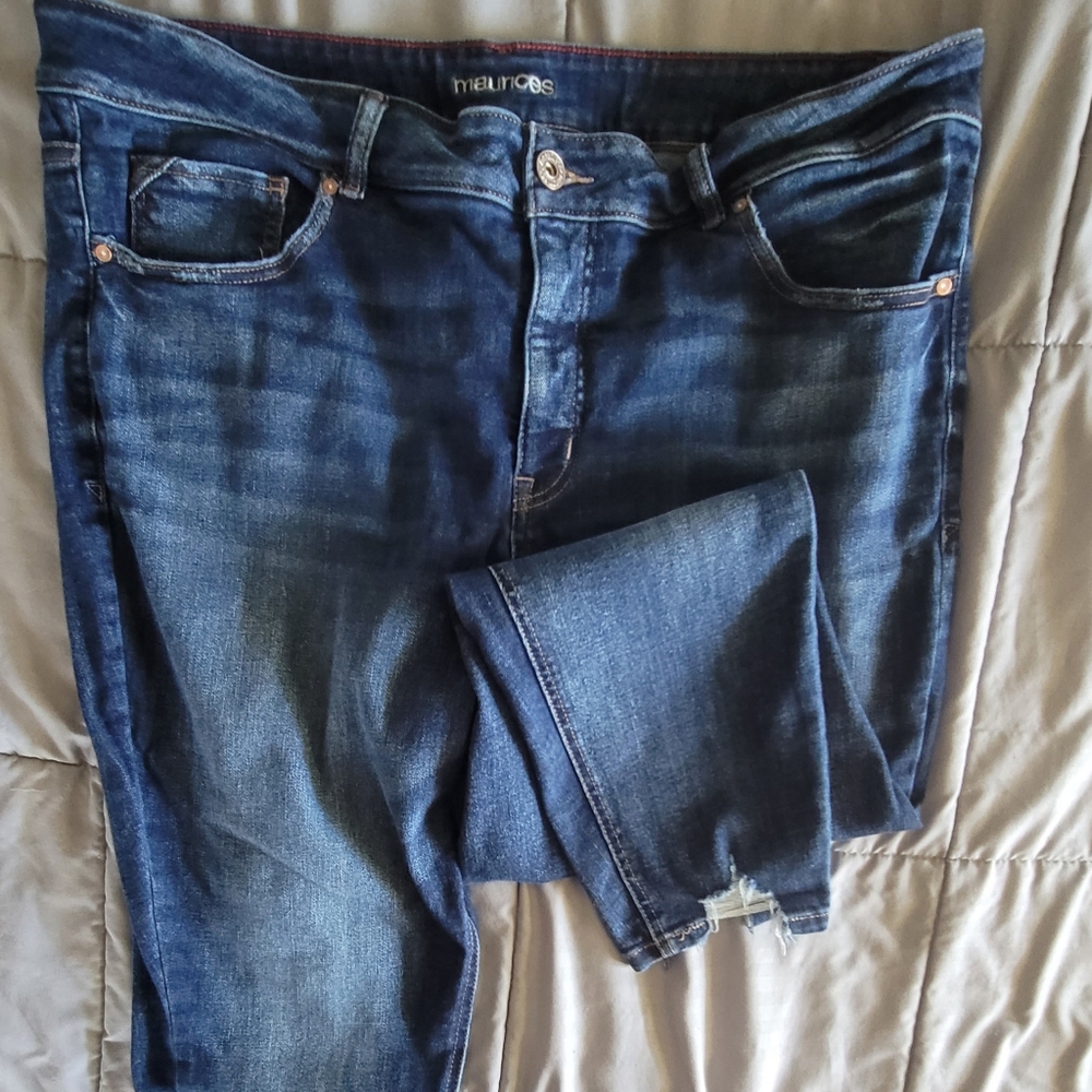 Maurices 24 Short plus size jeans